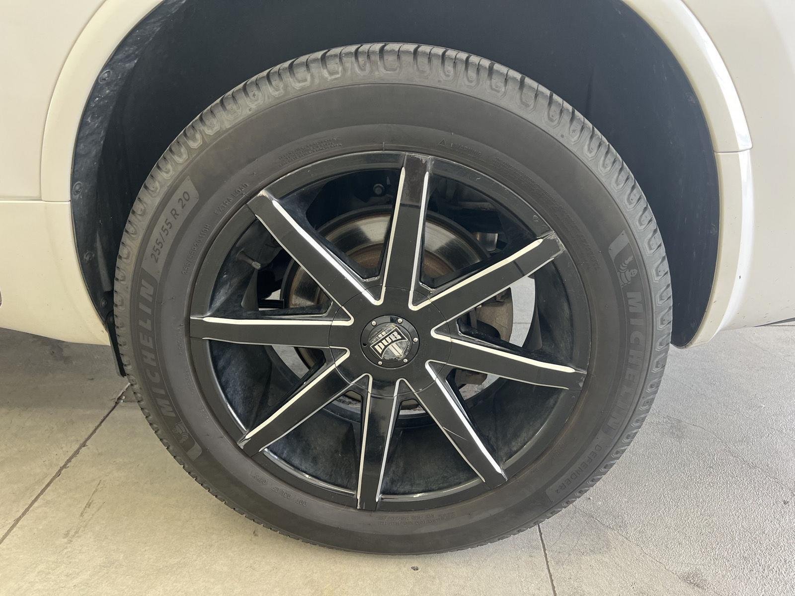 Used 2017 White Frost Tricoat Buick Premium image 10