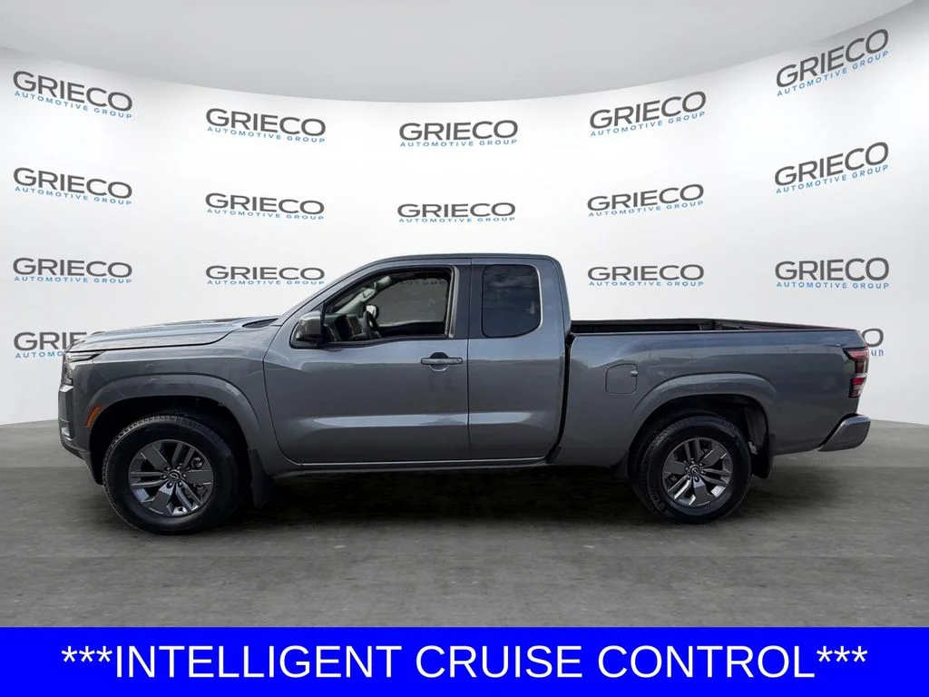 Used 2025 Gray Nissan SV image 4