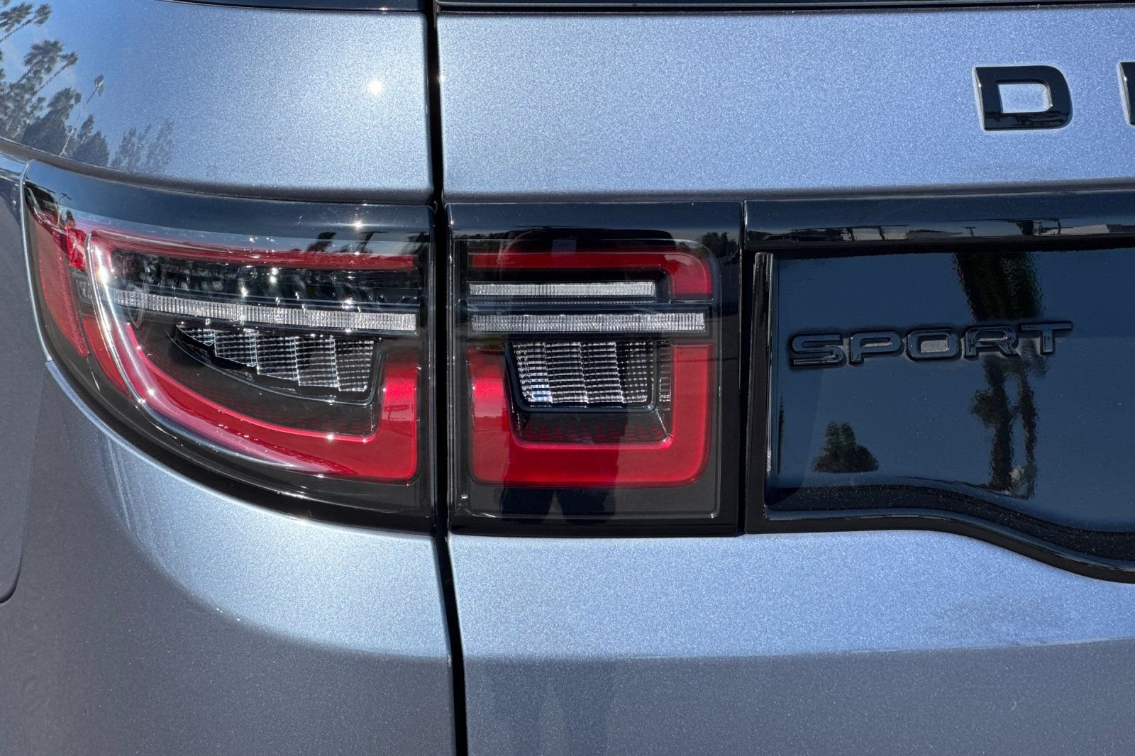 Used 2022 Blue Land Rover S R-Dynamic image 15