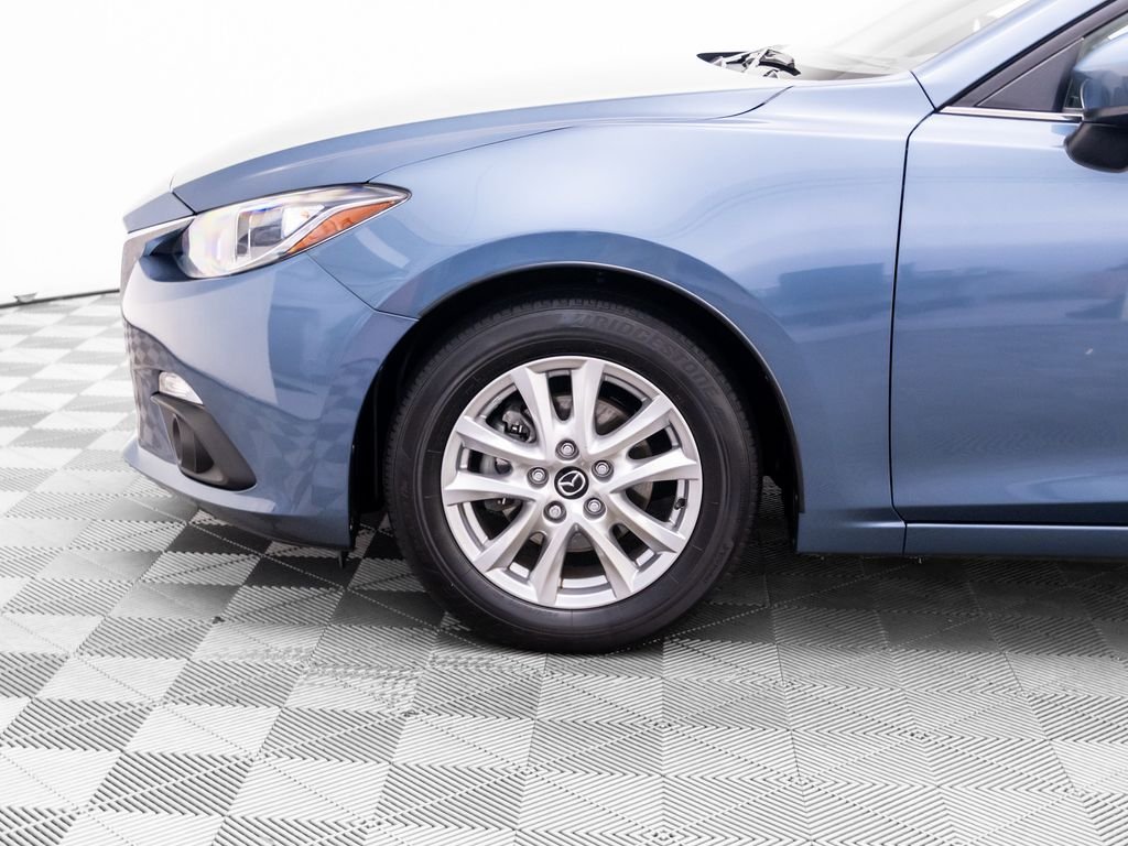 Used 2016 Blue Reflex Mica Mazda i Grand Touring image 34