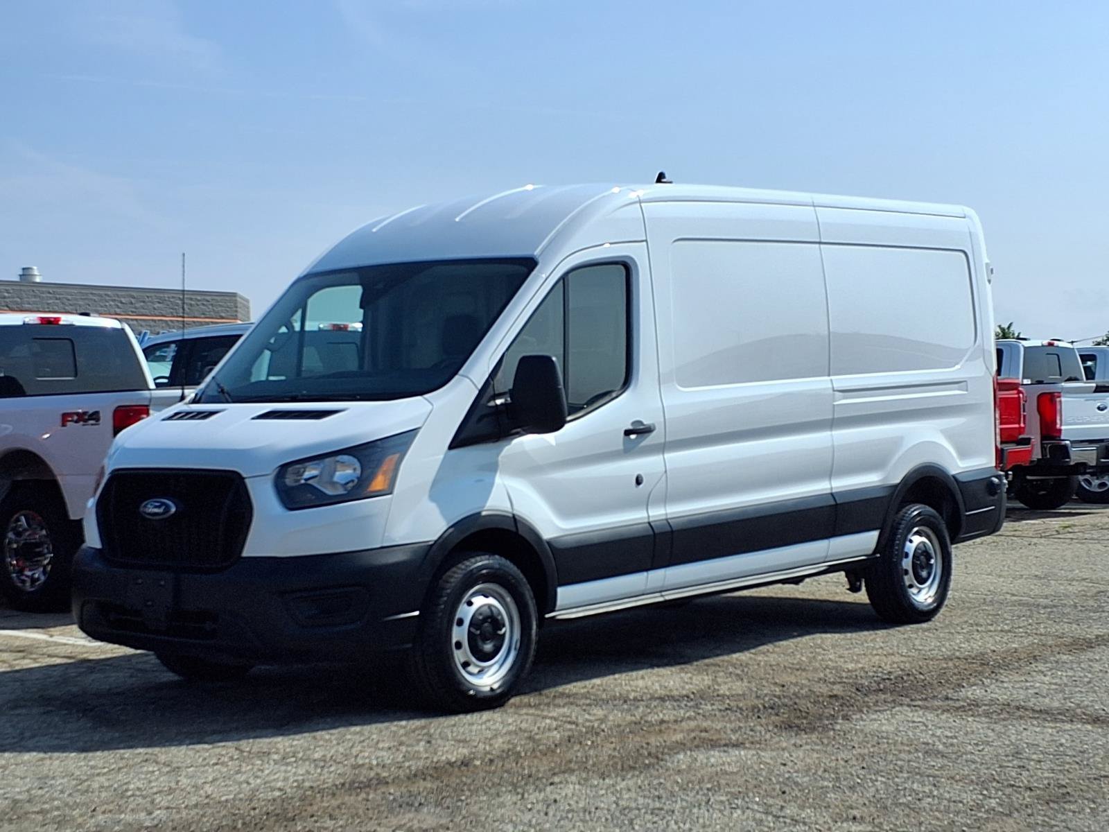 Certified Used 2024 Oxford White Clearcoat Ford Base image 27