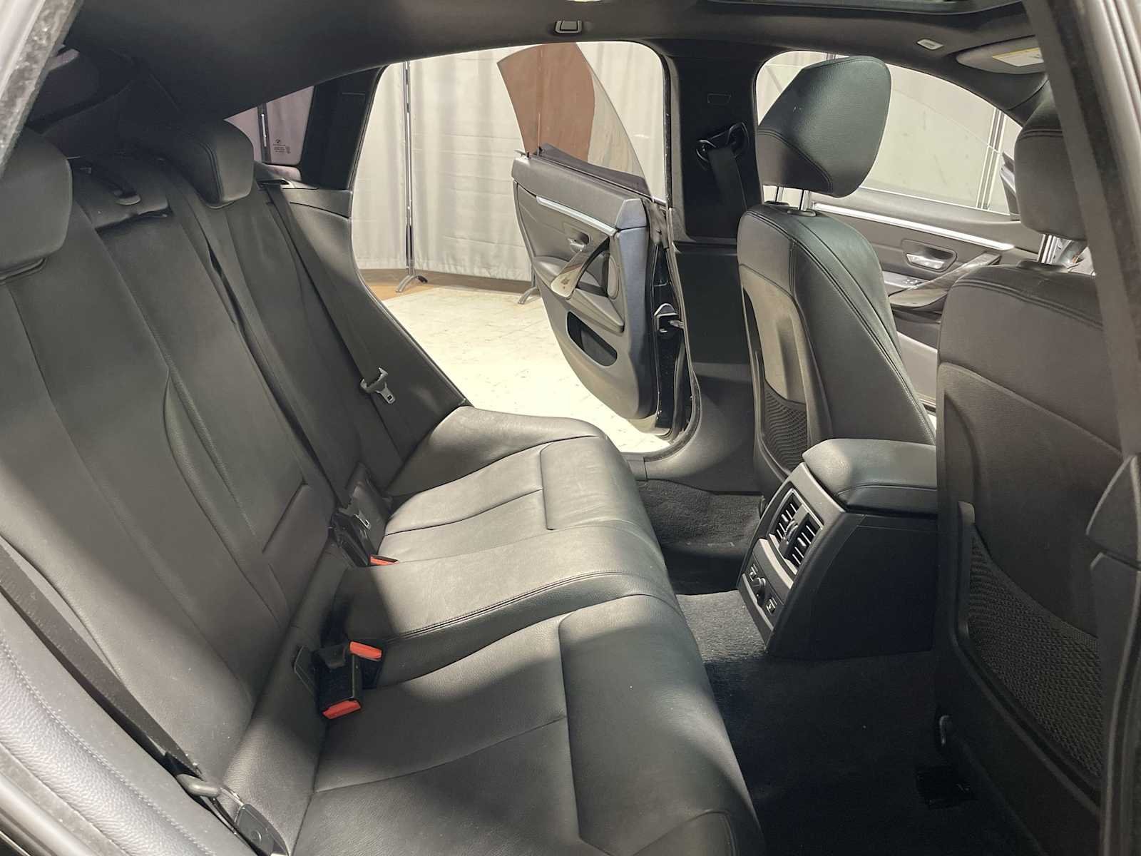 Used 2018 Black BMW 430i xDrive image 13