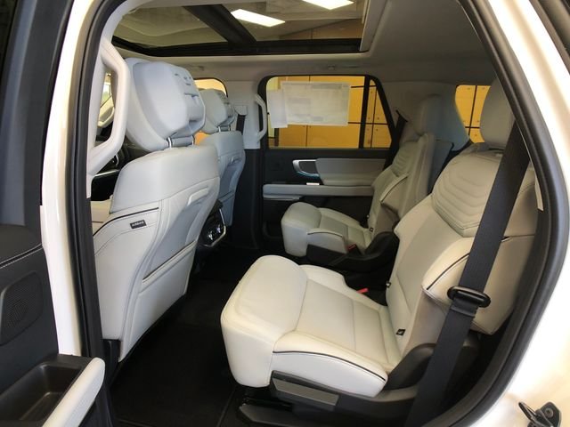 New 2026 Star White Metallic Tri-Coat Ford Platinum® image 20