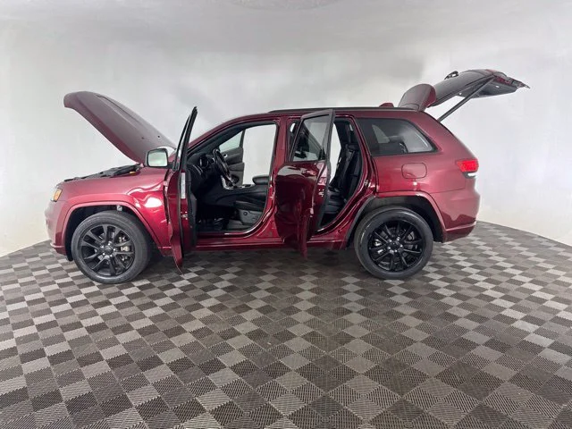 Used 2021 Red Jeep Laredo X image 14