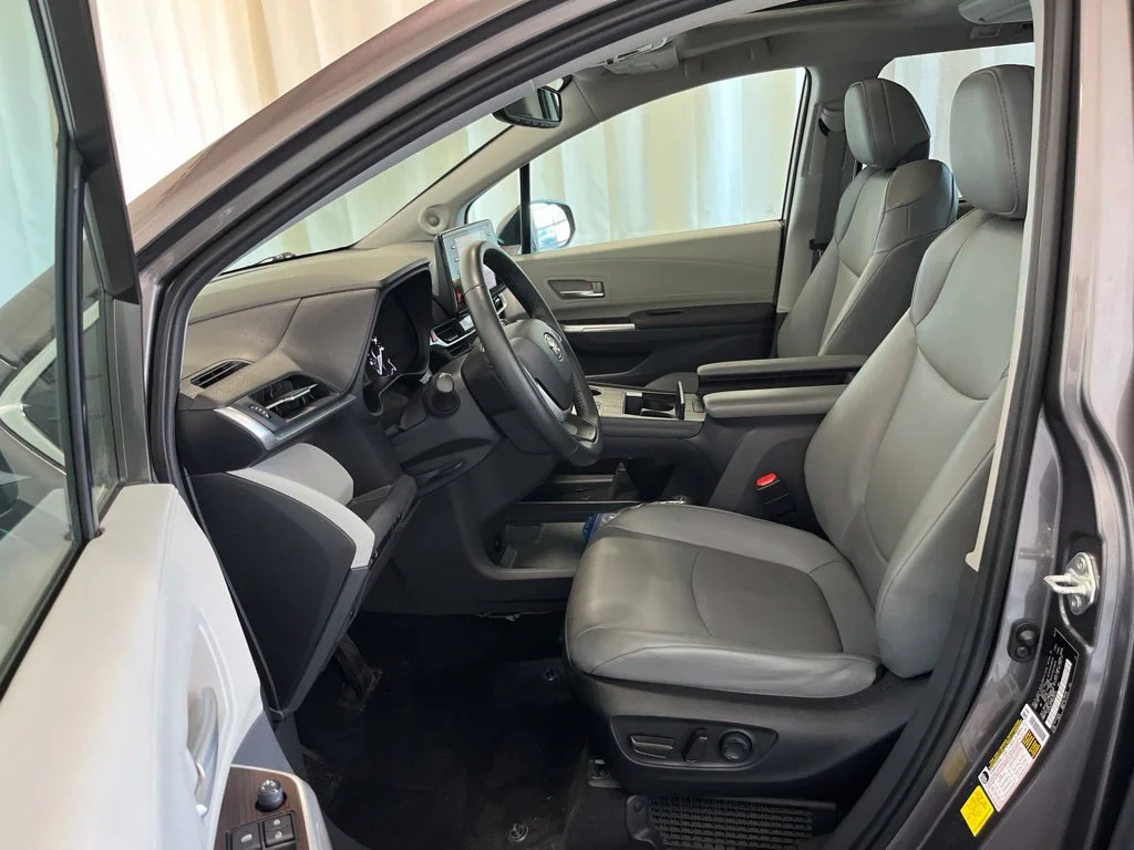 Used 2022 Gray Toyota XLE image 4