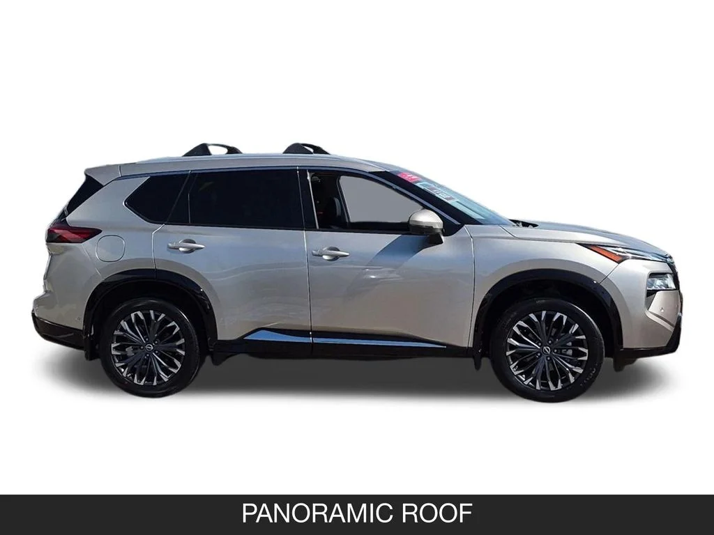 Used 2026 Gold Nissan Platinum image 6