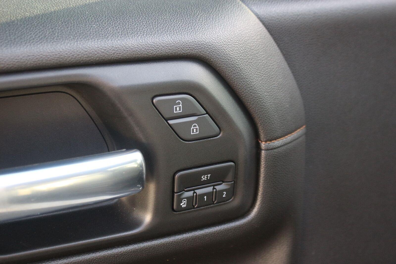 Used 2021 SUMMIT WHITE GMC AT4 image 14