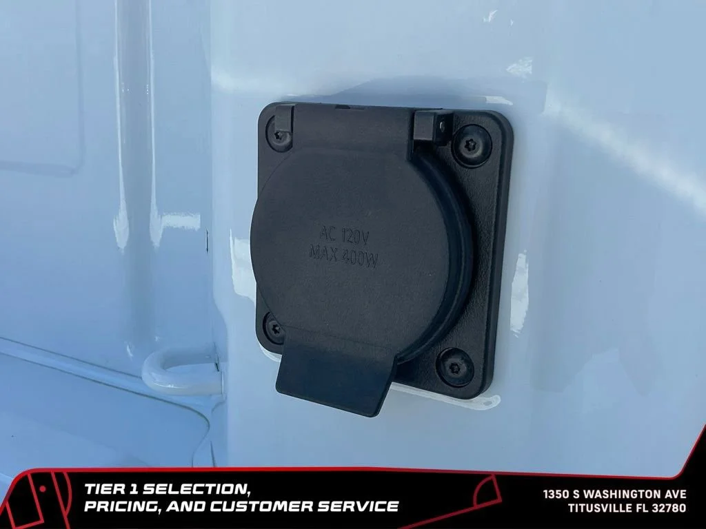 New 2026 Summit White GMC SLE image 43