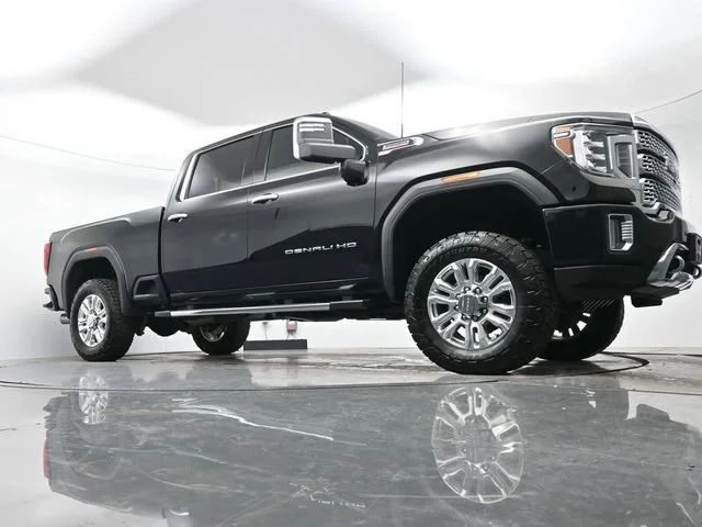 Used 2023 Onyx Black GMC Denali image 24