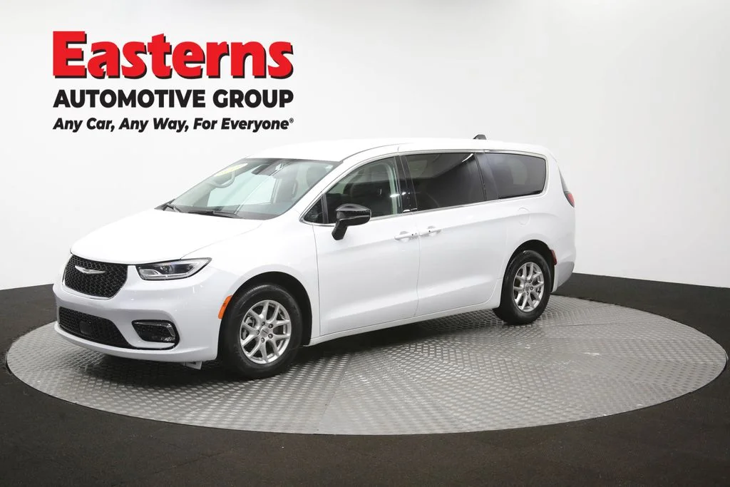 Used 2024 White Chrysler Touring L image 57