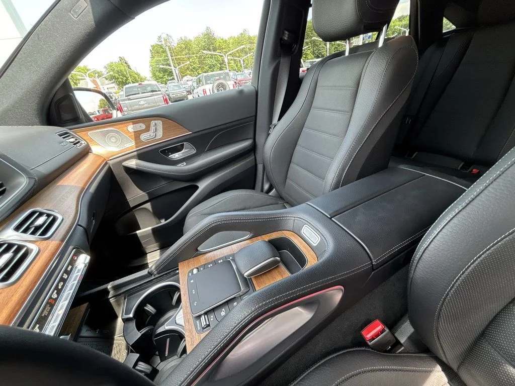 Used 2025  Mercedes-Benz GLE 450 image 24