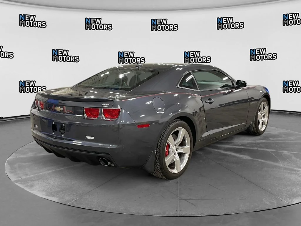 Used 2010 Cyber Gray Metallic Chevrolet SS image 5