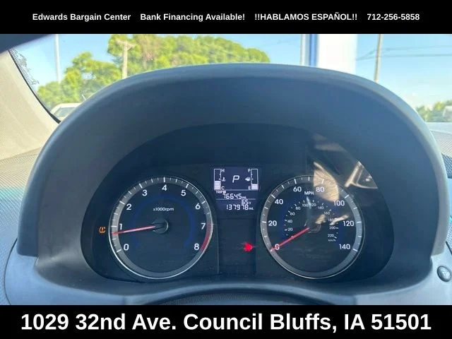 Used 2015 Red Hyundai GLS image 15