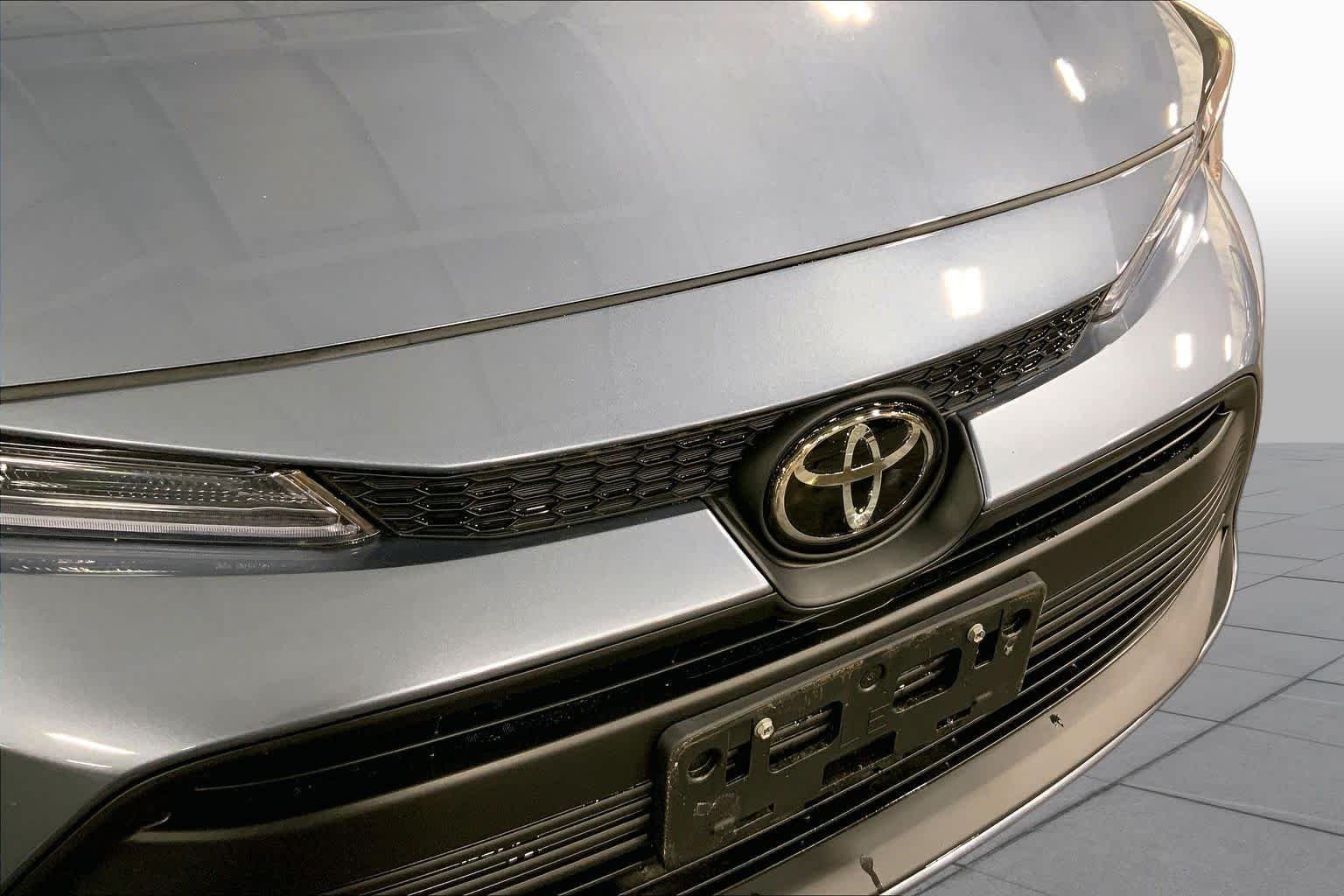 Used 2025 Celestite Toyota LE image 30