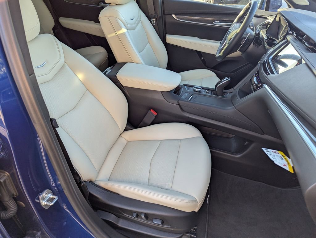 2025 Cadillac XT5 Sport - Photo 37
