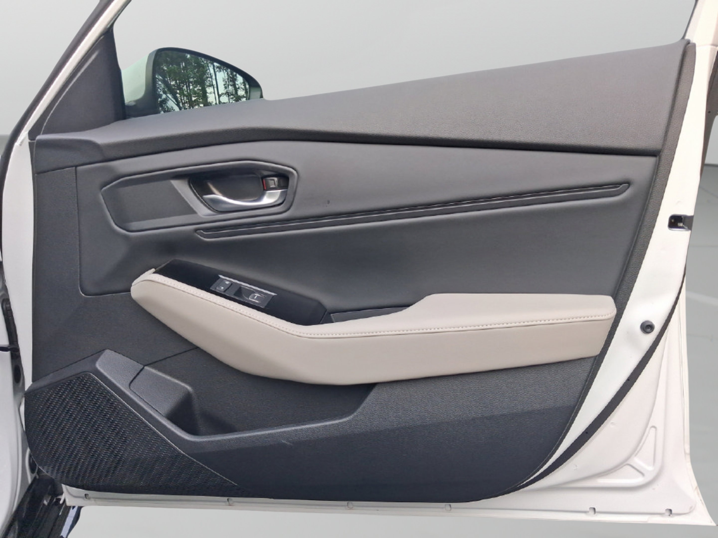 Used 2026 White Honda Touring image 32