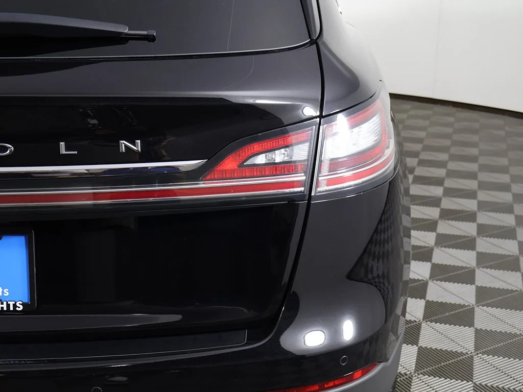 Used 2023 Black Metallic Lincoln Reserve image 18