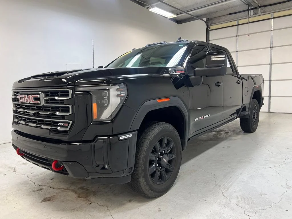 Used 2025 Onyx Black GMC AT4 image 12