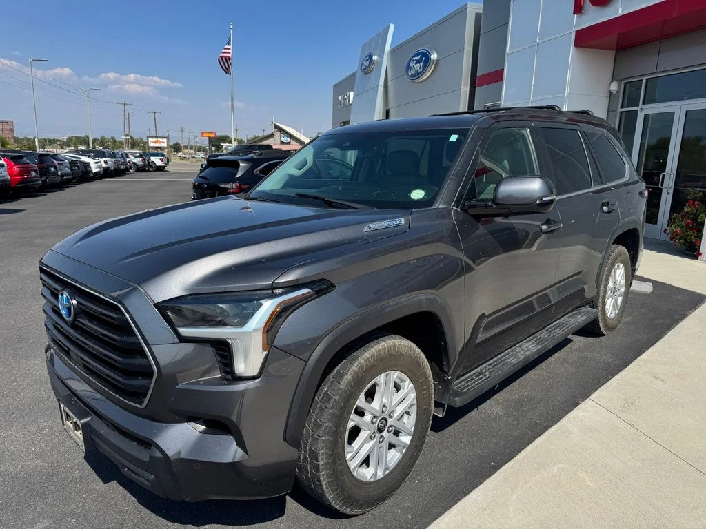 Used 2023 Gray Toyota SR5 image 2