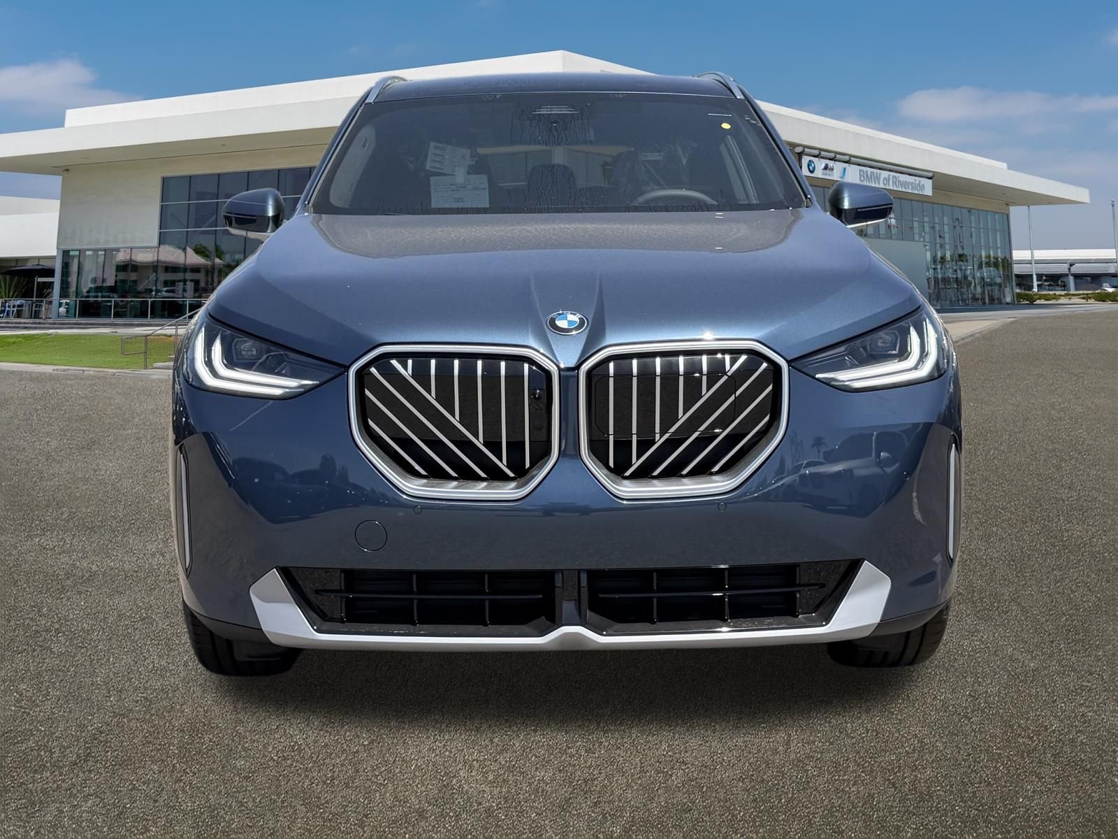New 2026 Arctic Race Blue metallic BMW 30 xDrive image 3