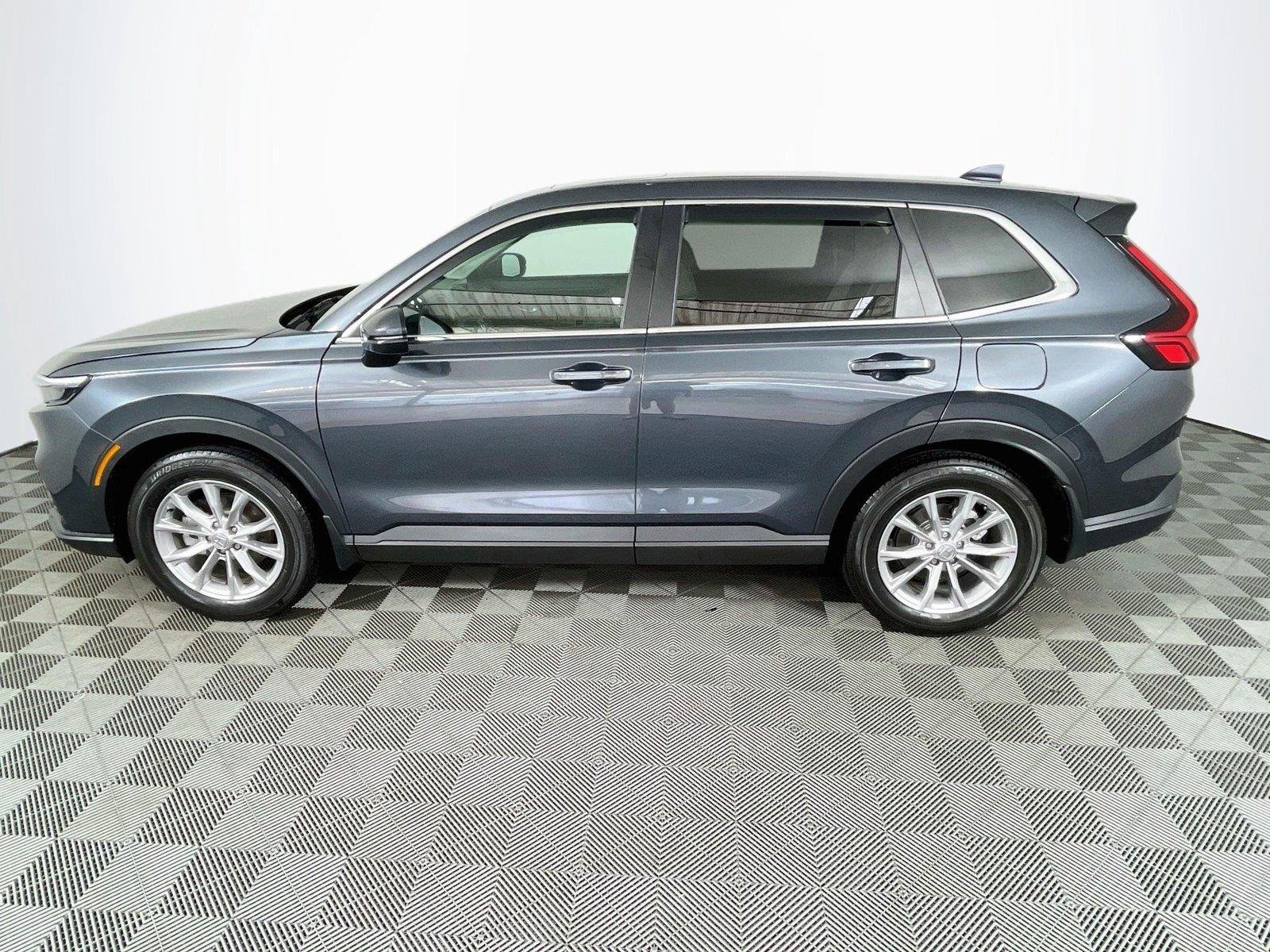 Used 2025 Meteorite Gray Metallic Honda EX image 4
