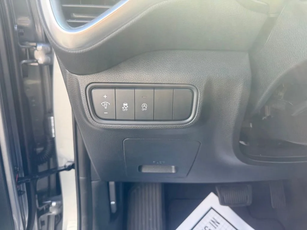 Certified Used 2025 Gray Kia LX image 16