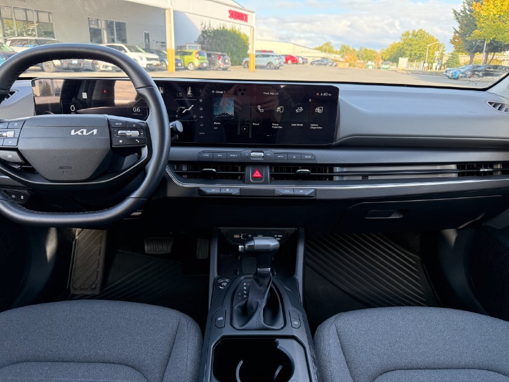 Certified Used 2025  Kia EX image 23