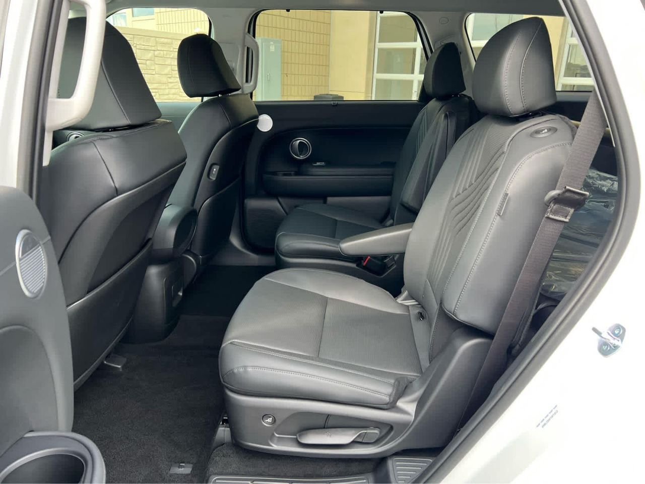 New 2026 Creamy White Pearl Hyundai SEL 7P image 26