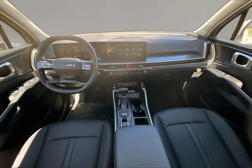 New 2026 Wolf Gray Kia S image 5