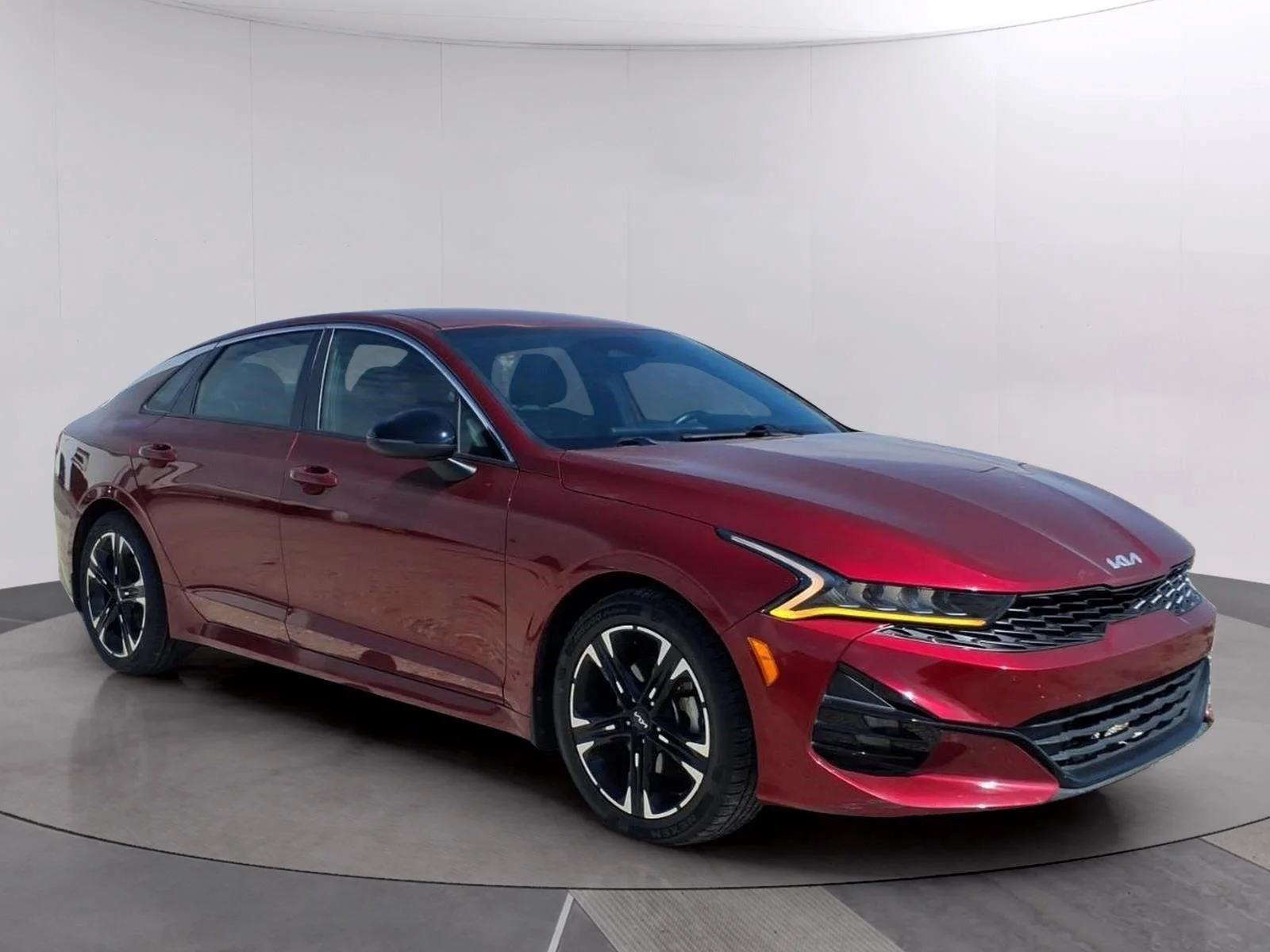 Used 2022 Passion Red Tintcoat Kia GT-Line image 7