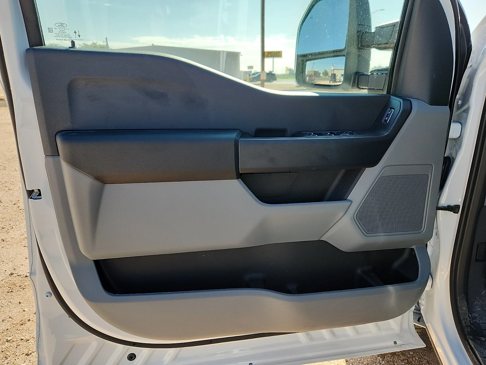 New 2026 Oxford White Ford XL image 14