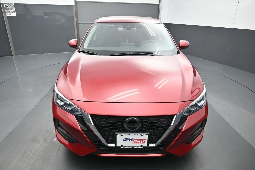 Used 2023 Red Nissan SV image 3