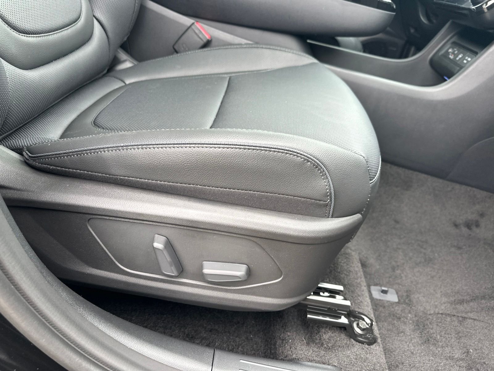 New 2026 Gray Hyundai Limited image 32