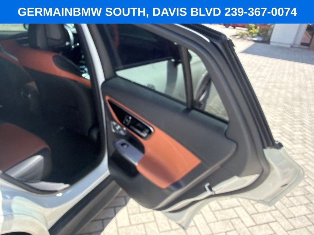 Used 2024  Mercedes-Benz GLC 300 Coupe image 26