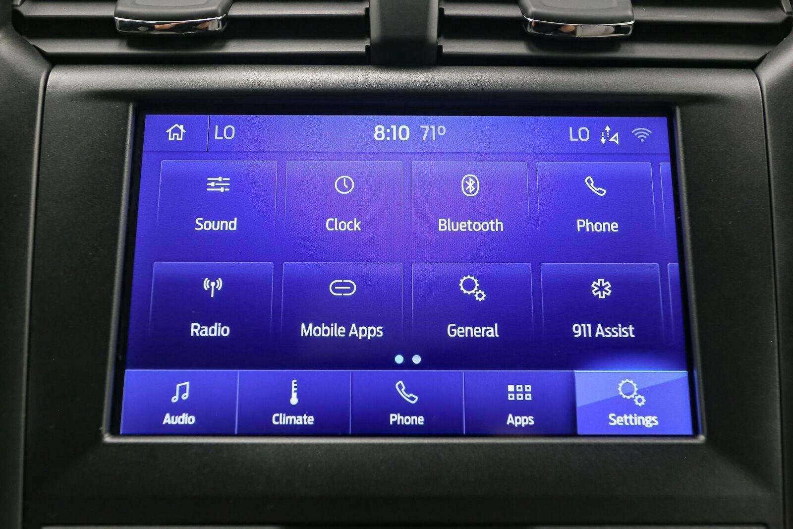 Used 2020 Iconic Silver Ford SE image 25