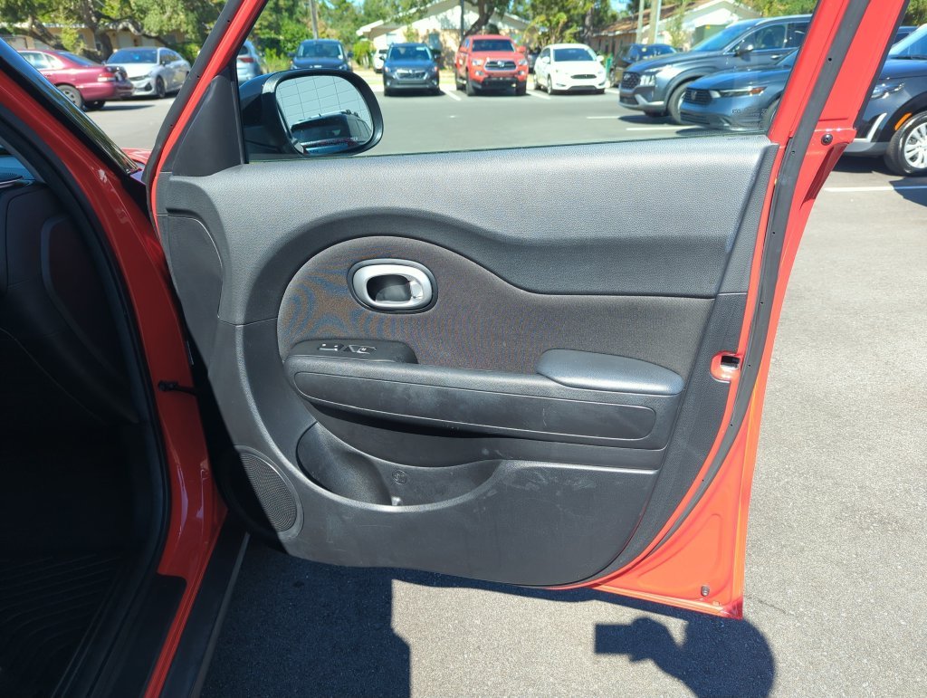 Used 2017 Red Kia Plus image 31