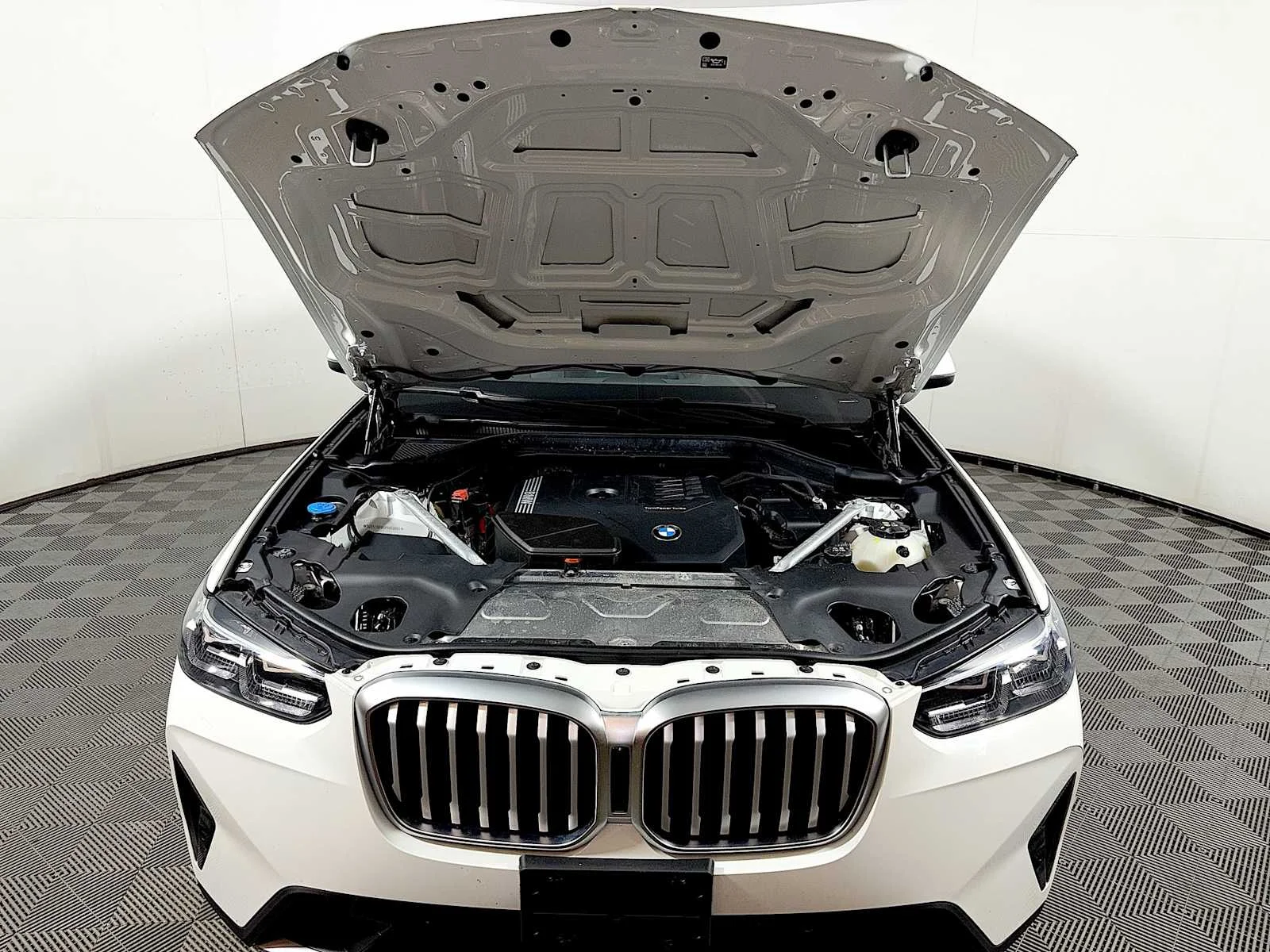 Certified Used 2024 Alpine White BMW xDrive30i image 31
