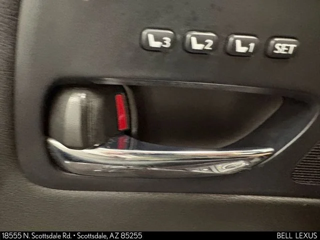 Used 2013  Lexus 350 image 18