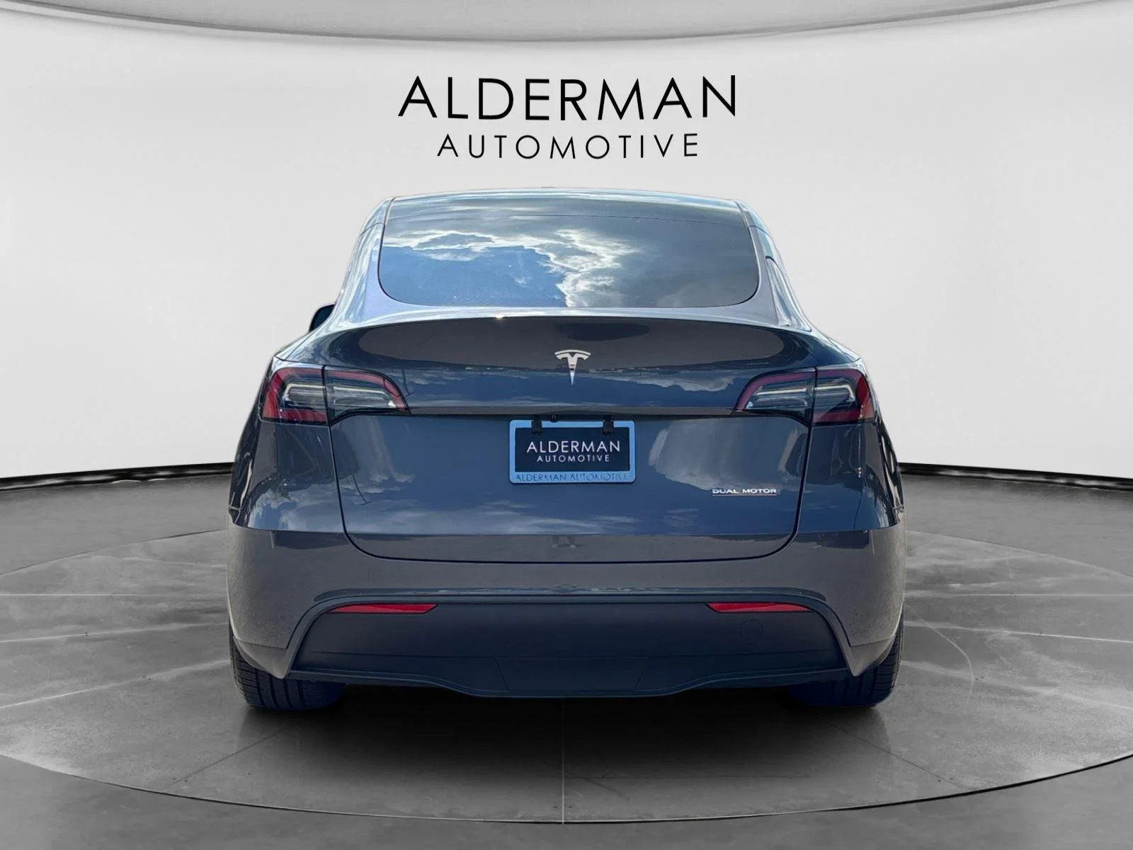 Used 2023  Tesla Performance image 4