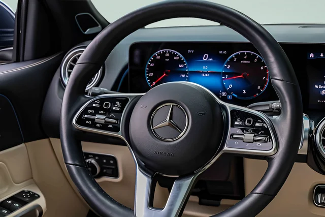 Used 2023 Blue Mercedes-Benz GLB 250 image 14