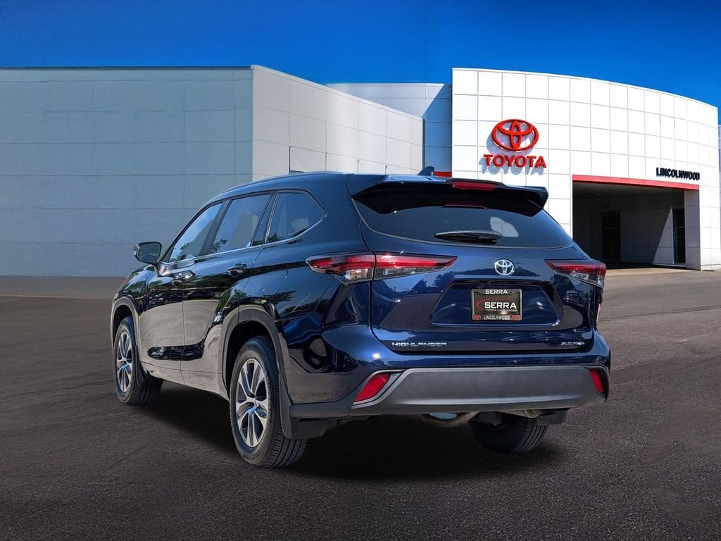 Used 2026 Blue Toyota XLE image 13