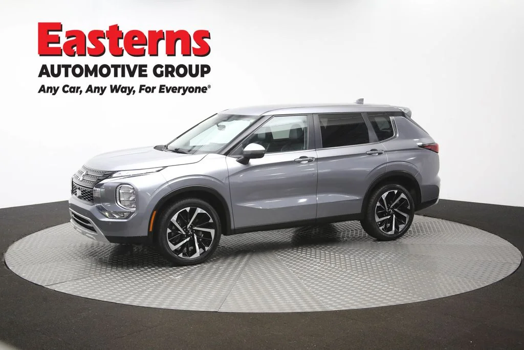 Used 2024 Gray Mitsubishi SE image 56