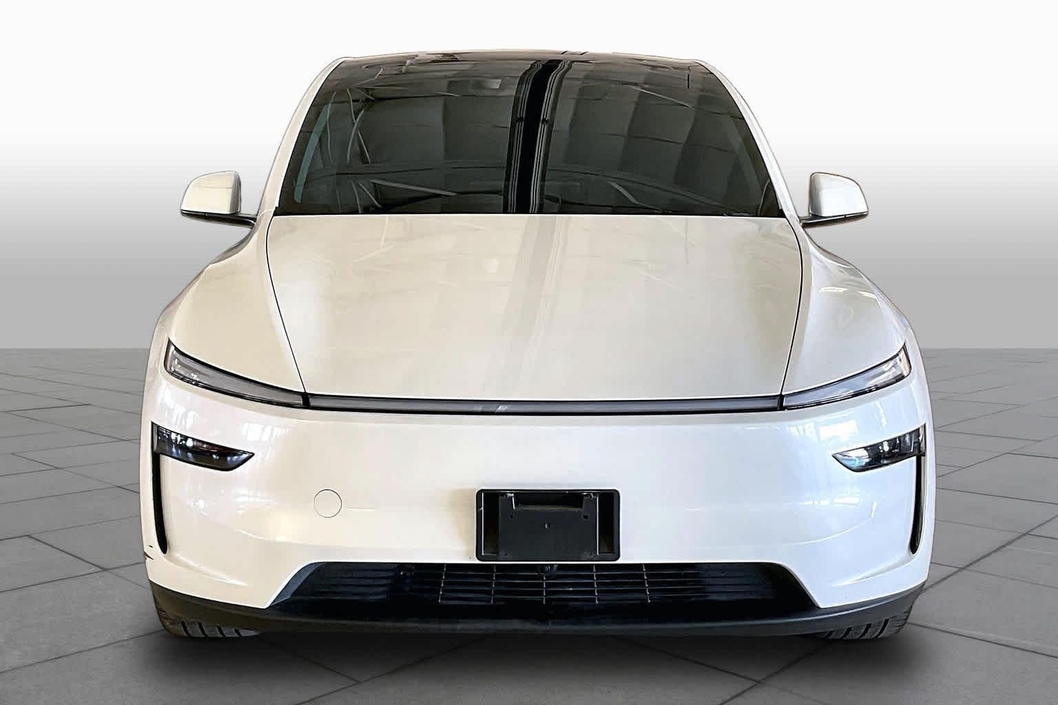Used 2026 Pearl White Multi-Coat Tesla  image 3