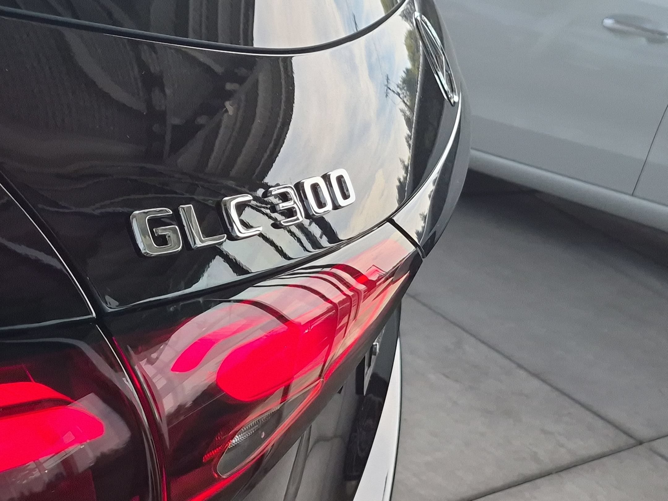 New 2026 Black Mercedes-Benz GLC 300 image 20