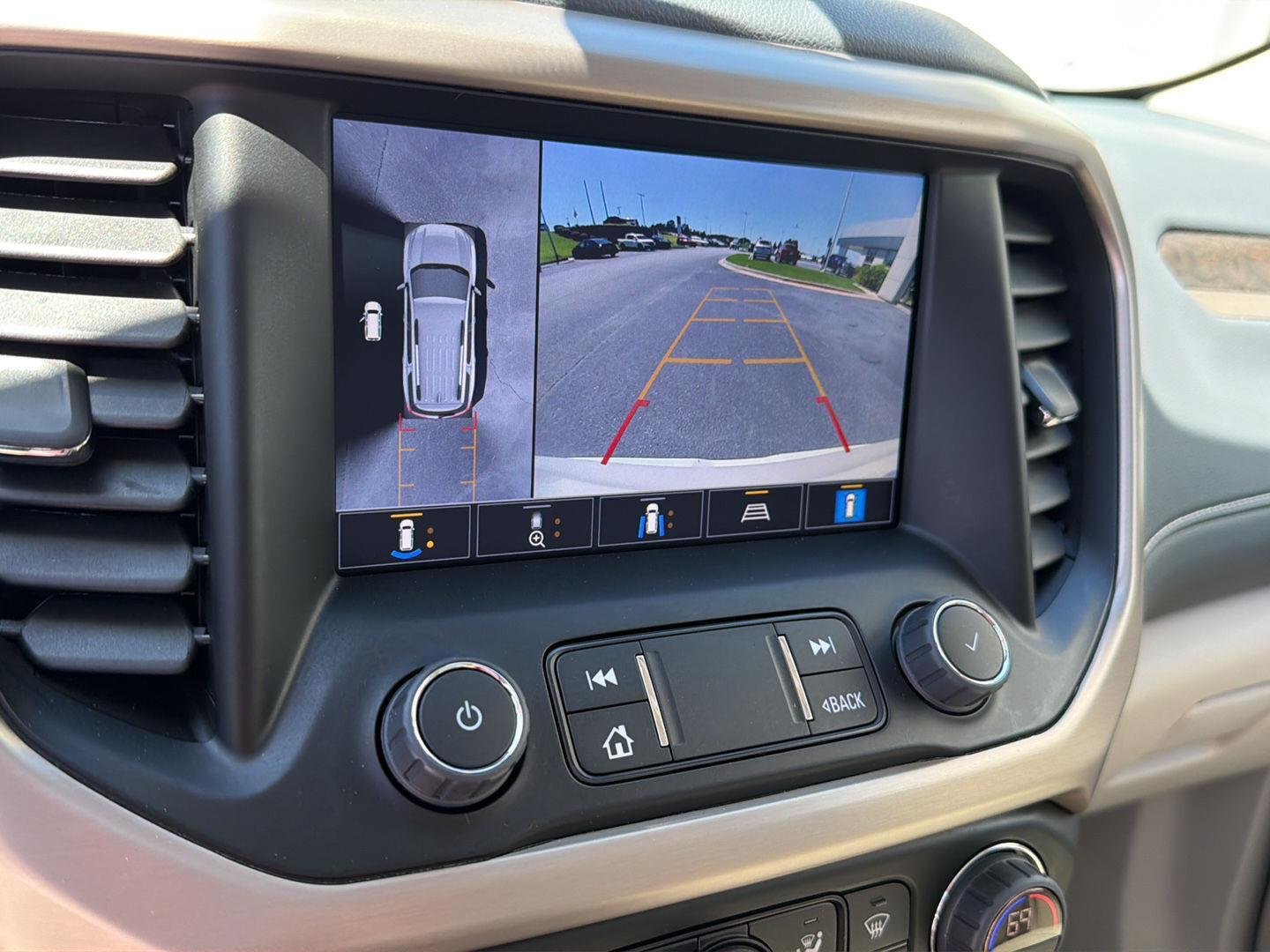 Used 2023 White Frost Tricoat GMC Denali image 26