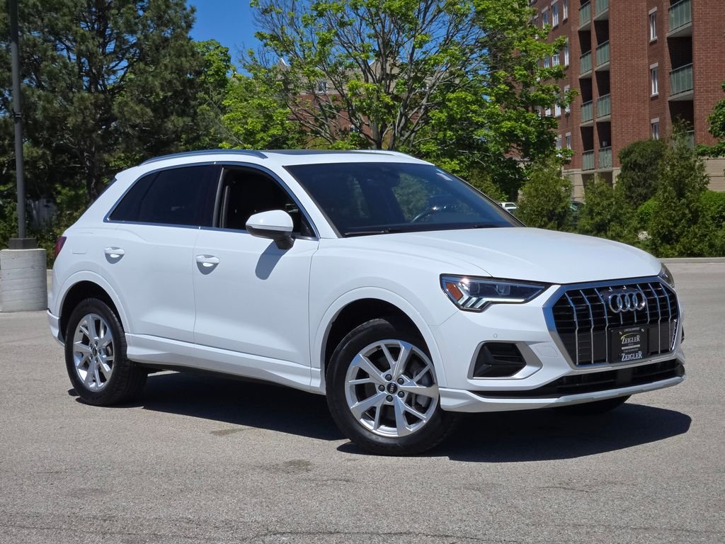 2023 Audi Q3 40 TFSI Premium quattro's photo