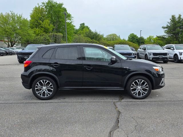 Used 2019 Black Mitsubishi 2.0 SE image 9