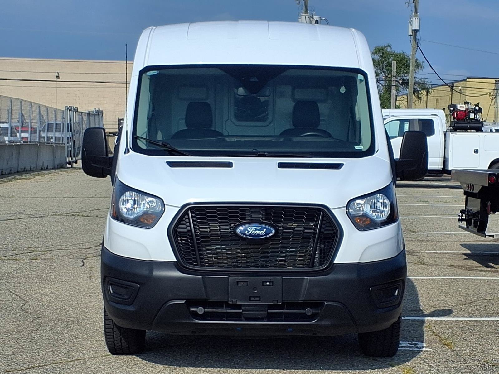 Certified Used 2024 Oxford White Clearcoat Ford Base image 30