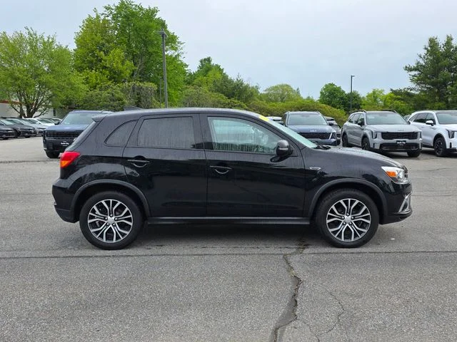 Used 2019 Labrador Black Metallic Mitsubishi 2.0 SE image 9
