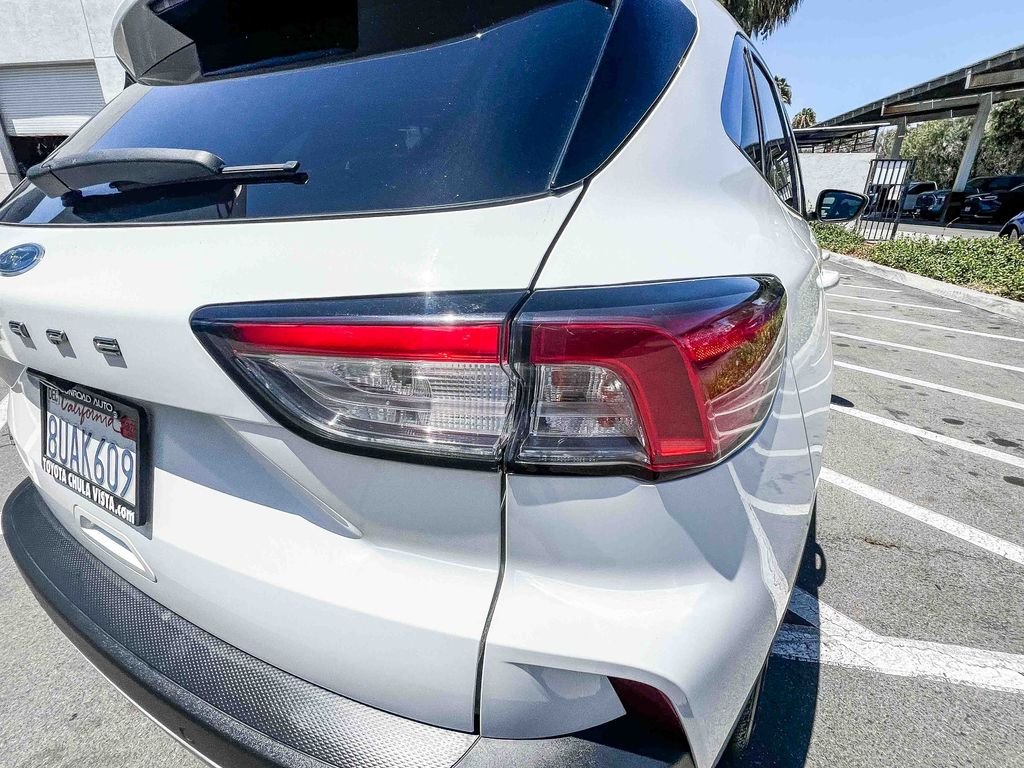 Used 2020 White Ford SEL image 8